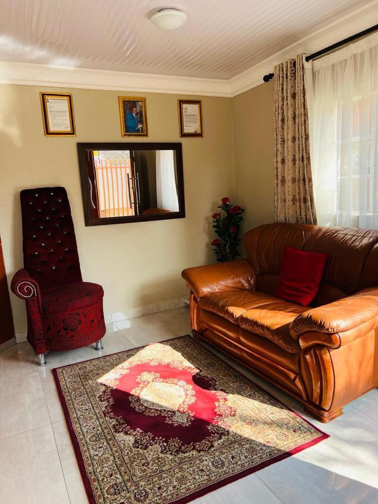 Ethen Guesthouse Полокване Екстериор снимка
