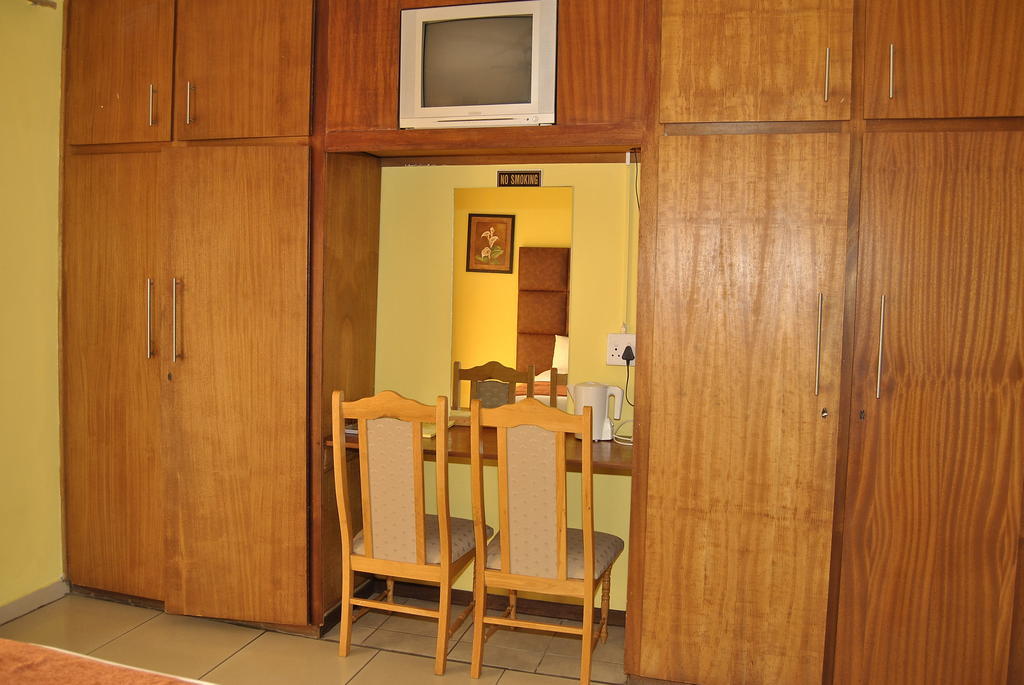 Ethen Guesthouse Полокване Екстериор снимка